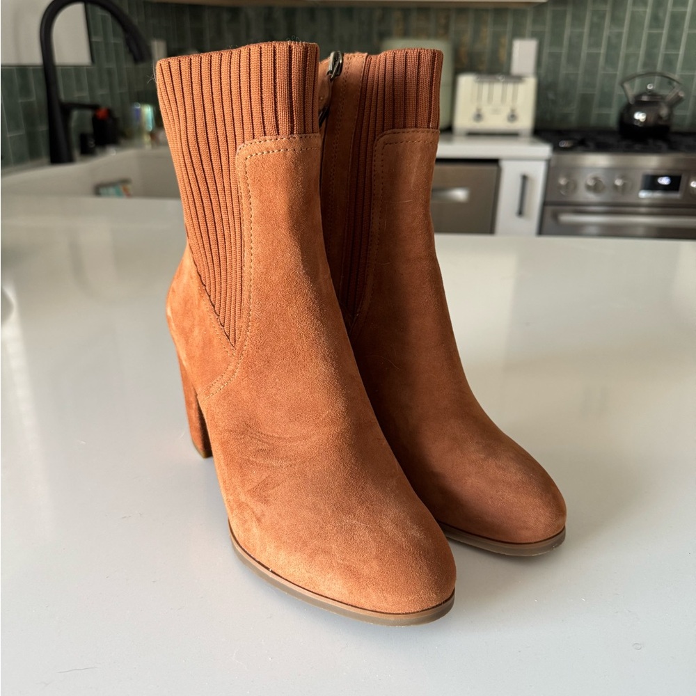 VIONIC - WOMENS PERK KAYLEE SUEDE KNIT ANKLE BOOT